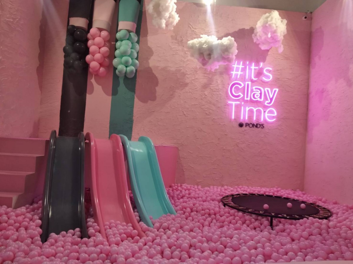 Dilengkapi dengan 12 spot instalasi